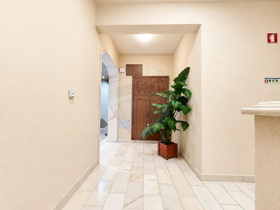 Apartamento T3 para Venda em Póvoa de Santa Iria e Forte da Casa Foto 1