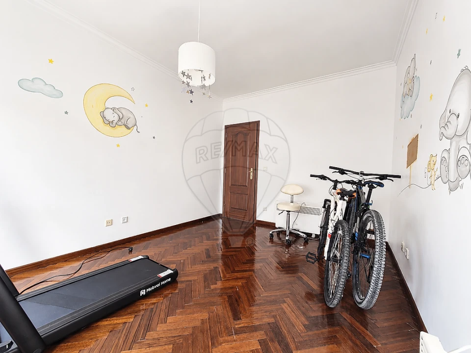 Apartamento T3 para Venda em Póvoa de Santa Iria e Forte da Casa Foto 2
