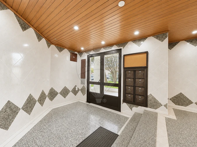 Apartamento T3 para Venda em Póvoa de Santa Iria e Forte da Casa Foto 34