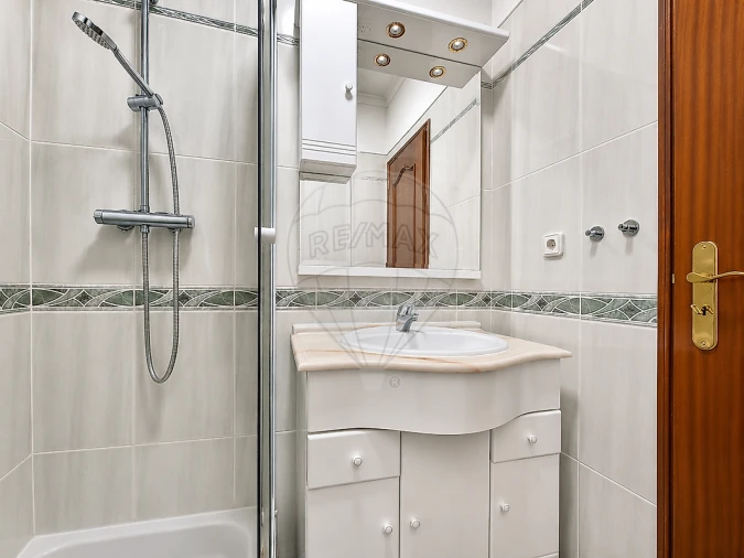 Apartamento T3 para Venda em Póvoa de Santa Iria e Forte da Casa Foto 16