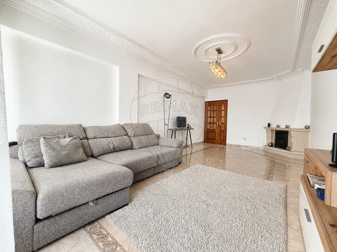Apartamento T3 para Venda em Póvoa de Santa Iria e Forte da Casa Foto 27