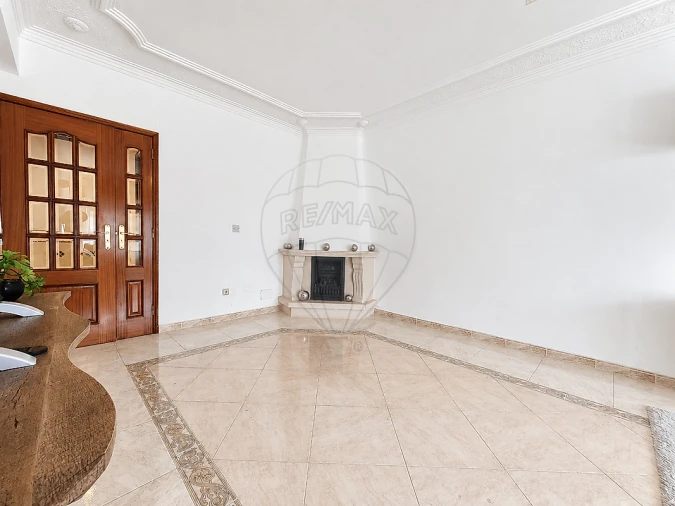 Apartamento T3 para Venda em Póvoa de Santa Iria e Forte da Casa Foto 18