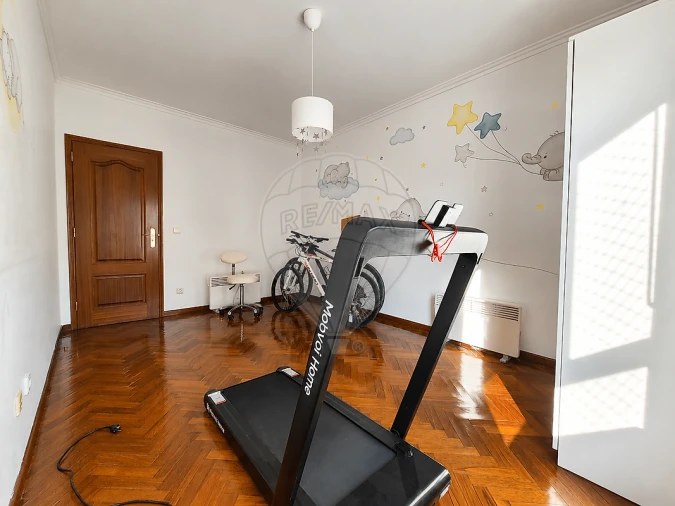Apartamento T3 para Venda em Póvoa de Santa Iria e Forte da Casa Foto 14