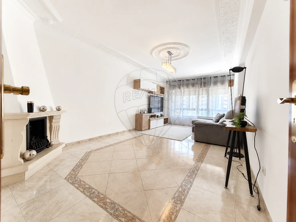 Apartamento T3 para Venda em Póvoa de Santa Iria e Forte da Casa Foto 12