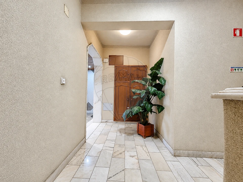 Apartamento T3 para Venda em Póvoa de Santa Iria e Forte da Casa Foto 38
