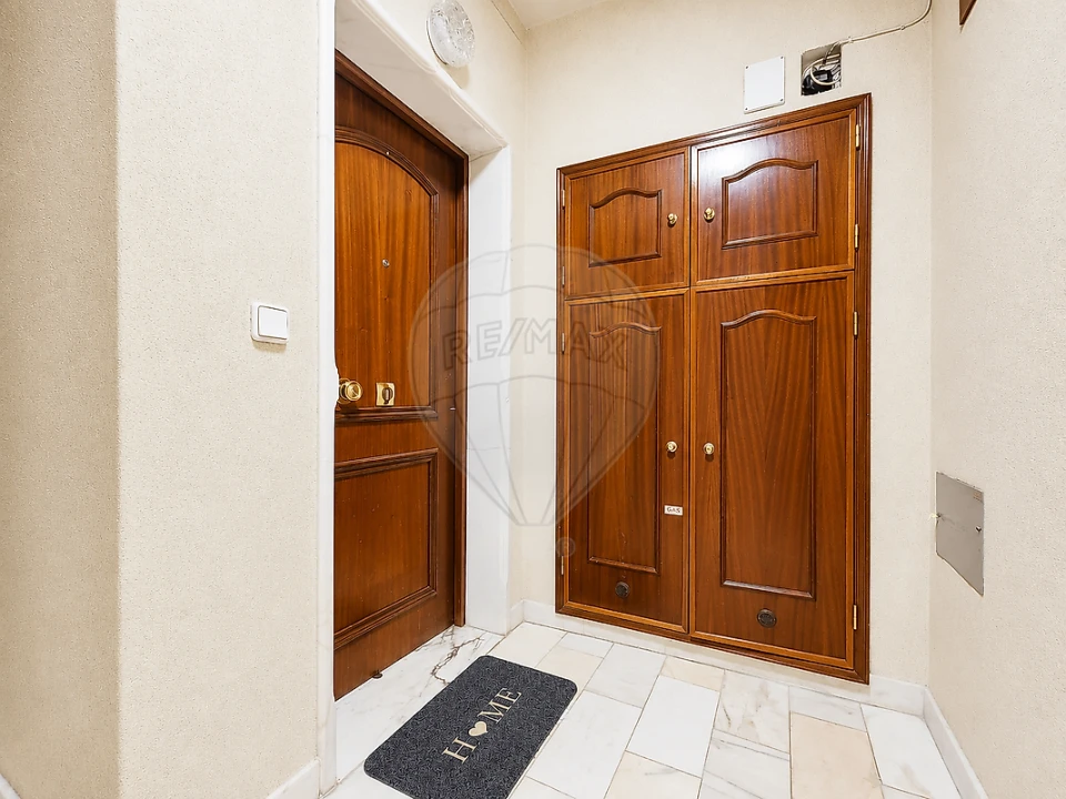 Apartamento T3 para Venda em Póvoa de Santa Iria e Forte da Casa Foto 39