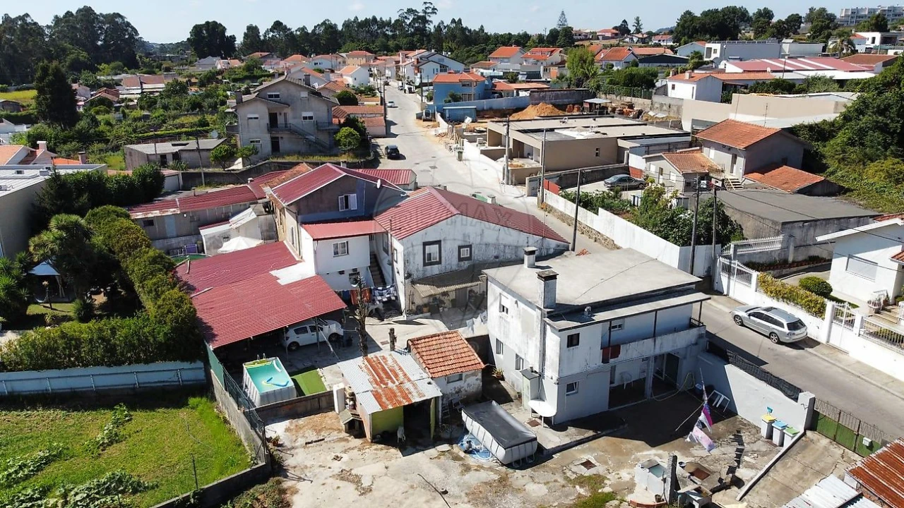 Moradia T12 para Venda em Grijó e Sermonde Foto 3