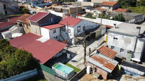 Moradia T12 para Venda em Grijó e Sermonde