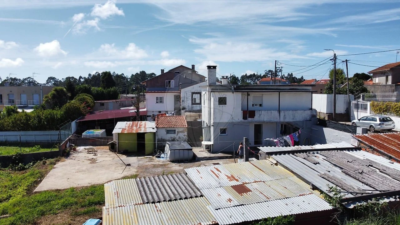 Moradia T12 para Venda em Grijó e Sermonde Foto 16