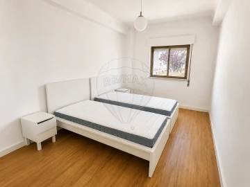 Apartamento T2 para Arrendamento em Azambuja