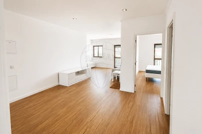 Apartamento T2 para Arrendamento em Azambuja