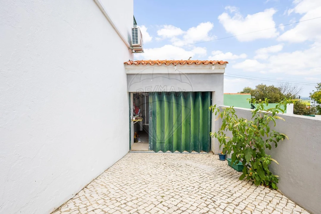 Moradia T3 para Venda em Aveiras de Baixo Foto 14