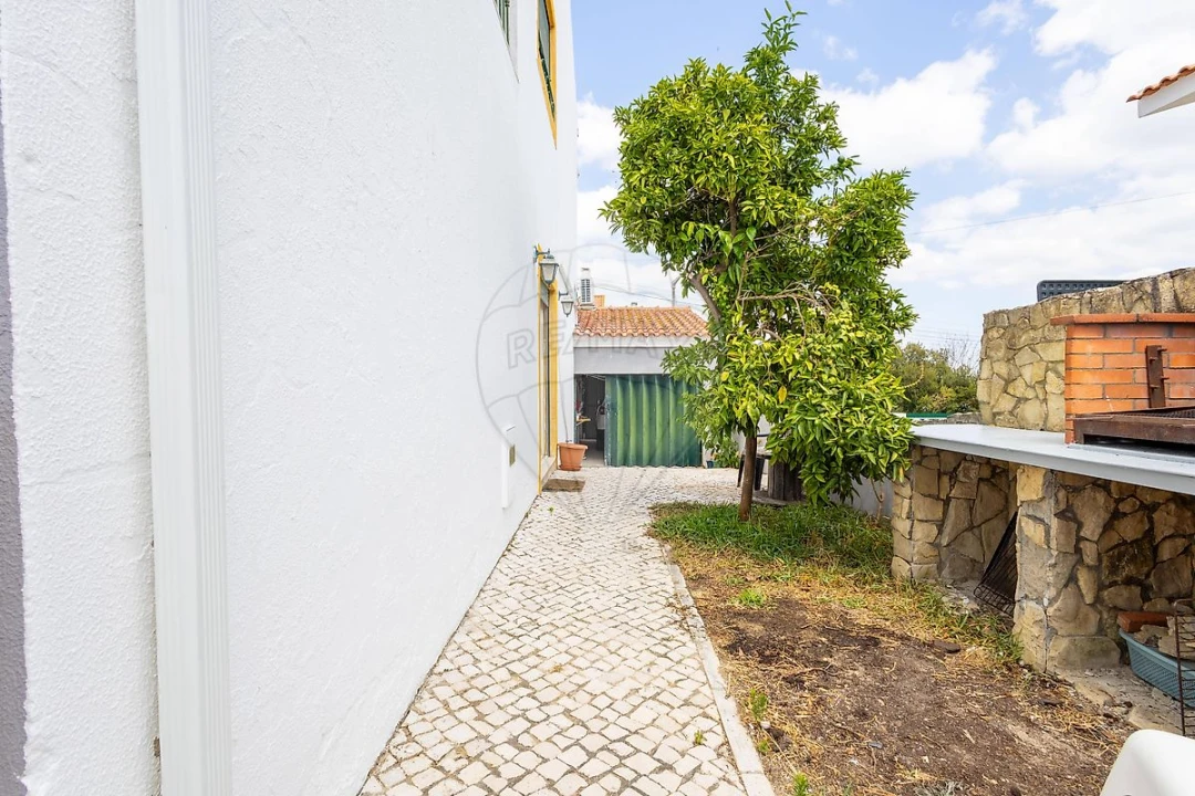 Moradia T3 para Venda em Aveiras de Baixo Foto 36