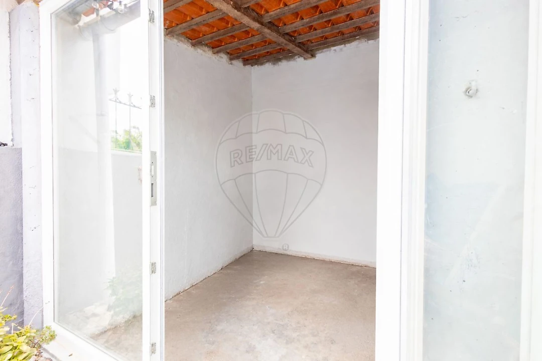 Moradia T3 para Venda em Aveiras de Baixo Foto 10