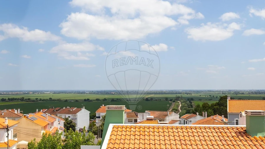 Moradia T3 para Venda em Aveiras de Baixo