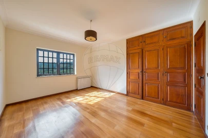 Moradia T5 para Venda em Maiorga