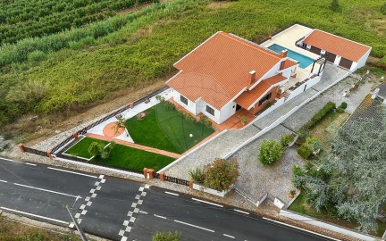 Moradia T5 para Venda em Maiorga