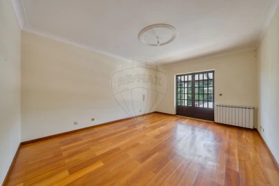 Moradia T5 para Venda em Maiorga
