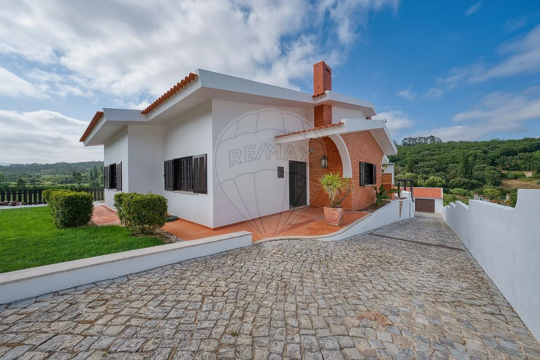 Moradia T5 para Venda em Maiorga Foto 4