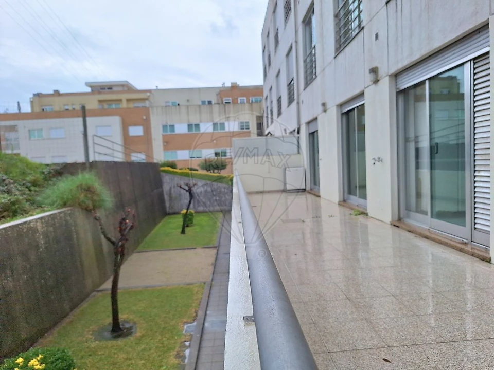 Apartamento T2 para Venda em Cidade da Maia Foto 4