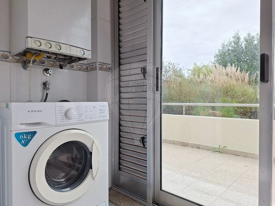 Apartamento T2 para Venda em Cidade da Maia Foto 11
