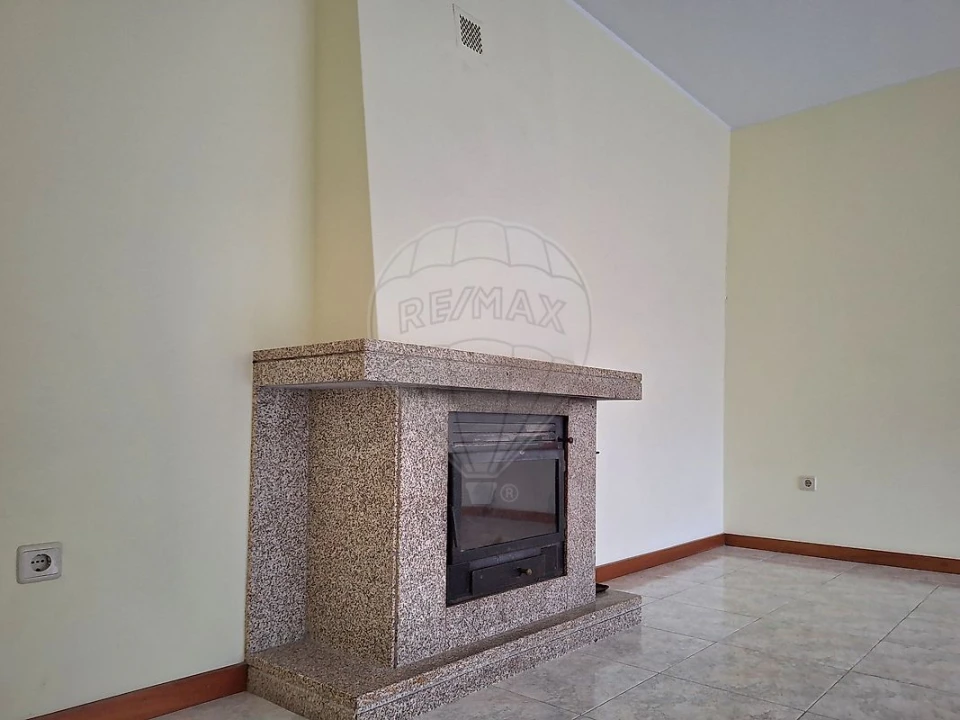 Apartamento T2 para Venda em Cidade da Maia Foto 1