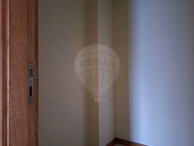 Apartamento T2 para Venda em Cidade da Maia Foto 13