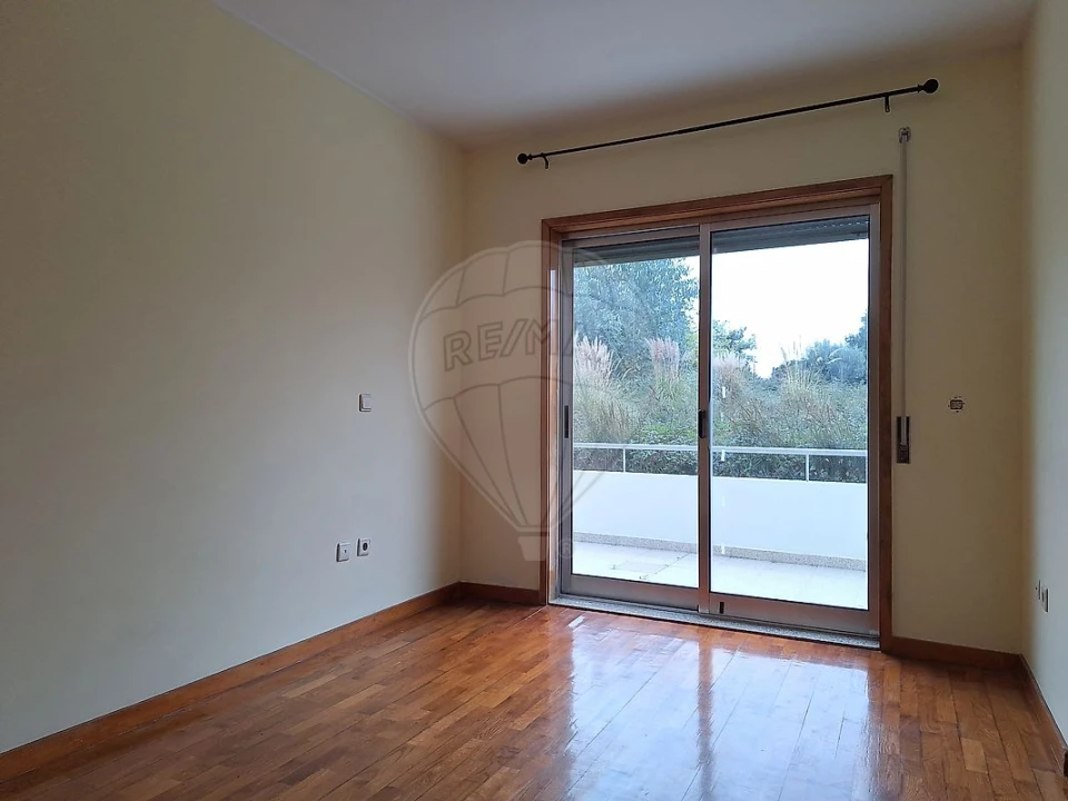 Apartamento T2 para Venda em Cidade da Maia Foto 10