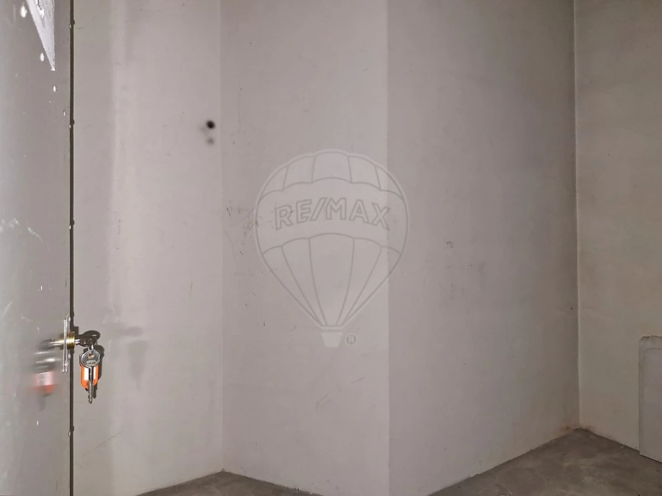 Apartamento T2 para Venda em Cidade da Maia Foto 21