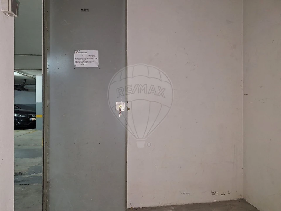 Apartamento T2 para Venda em Cidade da Maia Foto 19