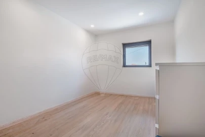 Moradia T3 para Venda em Nespereira e Casais