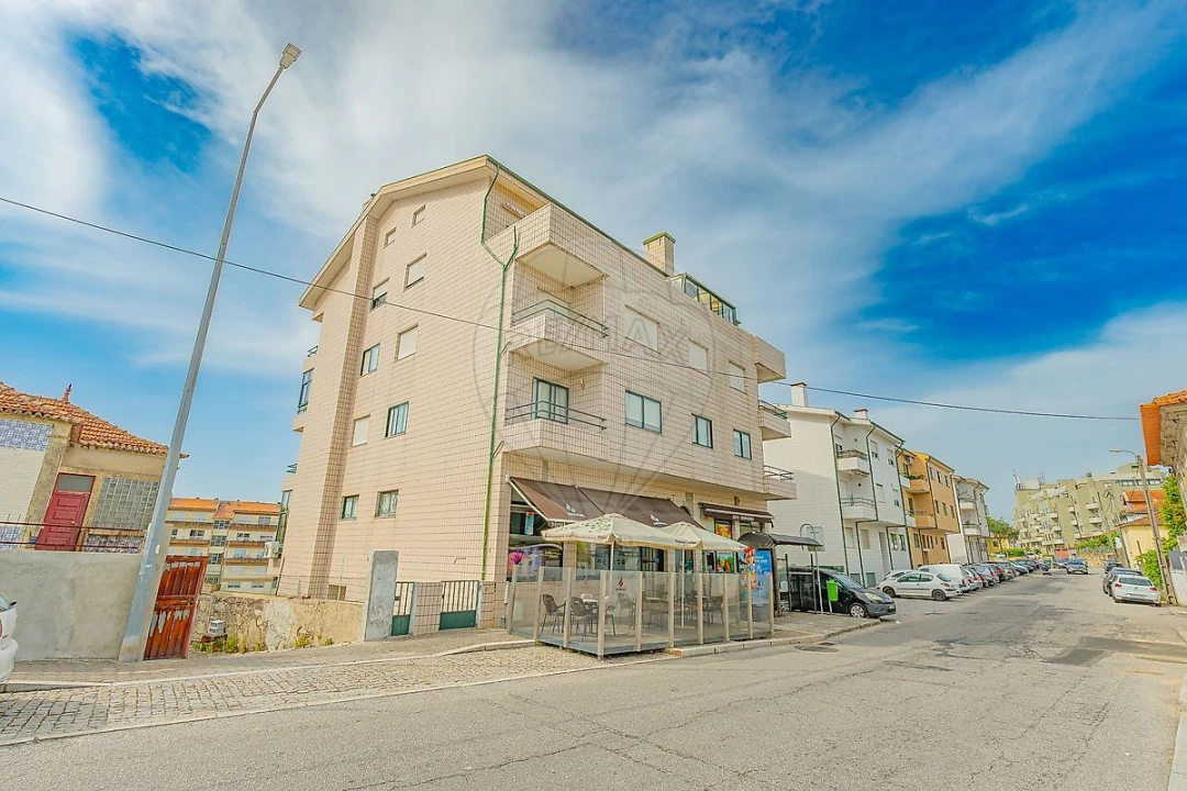 Apartamento T2 para Venda em Oliveira do Douro Foto 18
