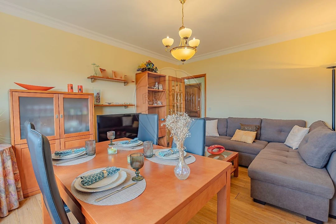 Apartamento T2 para Venda em Oliveira do Douro Foto 2