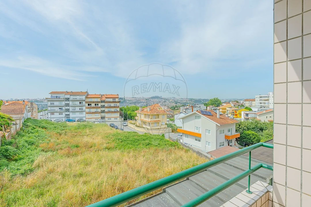 Apartamento T2 para Venda em Oliveira do Douro Foto 16