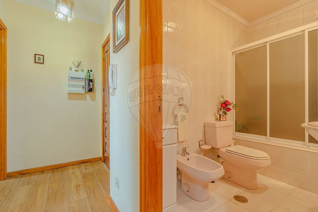 Apartamento T2 para Venda em Oliveira do Douro Foto 10