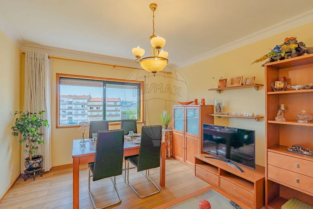Apartamento T2 para Venda em Oliveira do Douro Foto 4