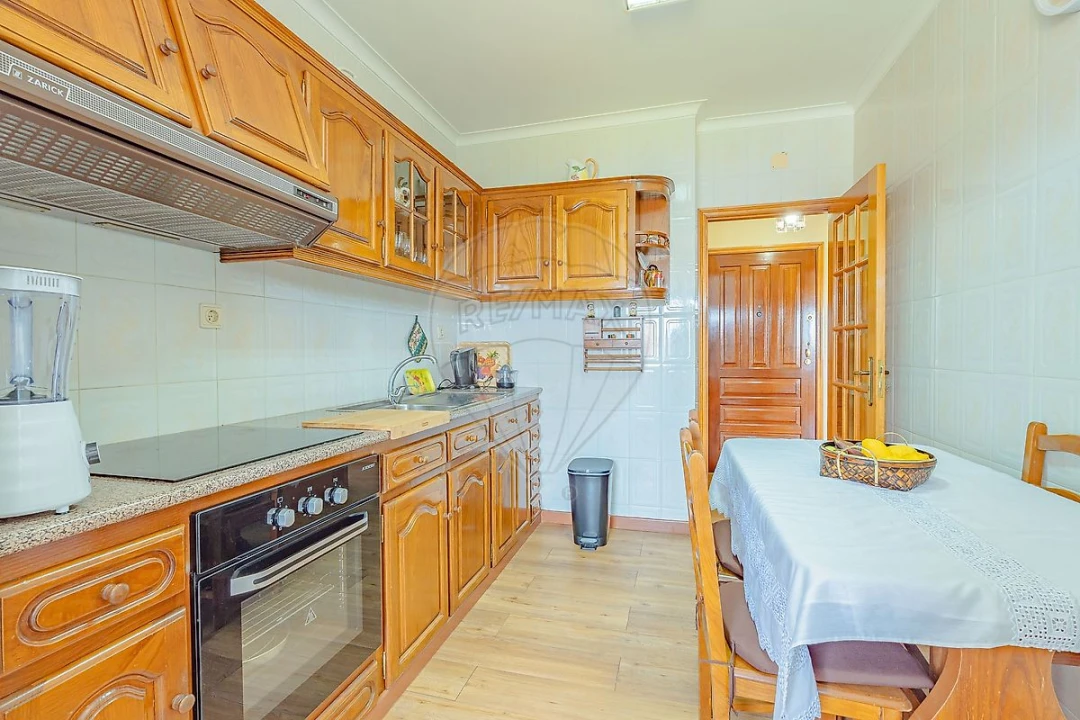 Apartamento T2 para Venda em Oliveira do Douro Foto 7