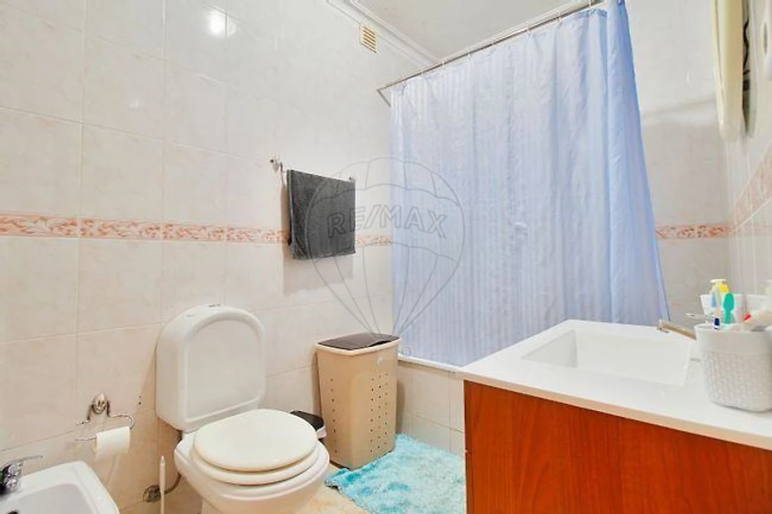 Apartamento T2 para Venda em Campo e Sobrado Foto 2