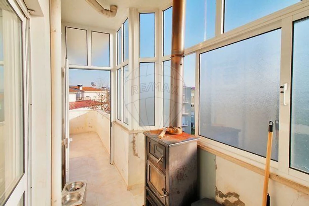 Apartamento T2 para Venda em Campo e Sobrado Foto 1