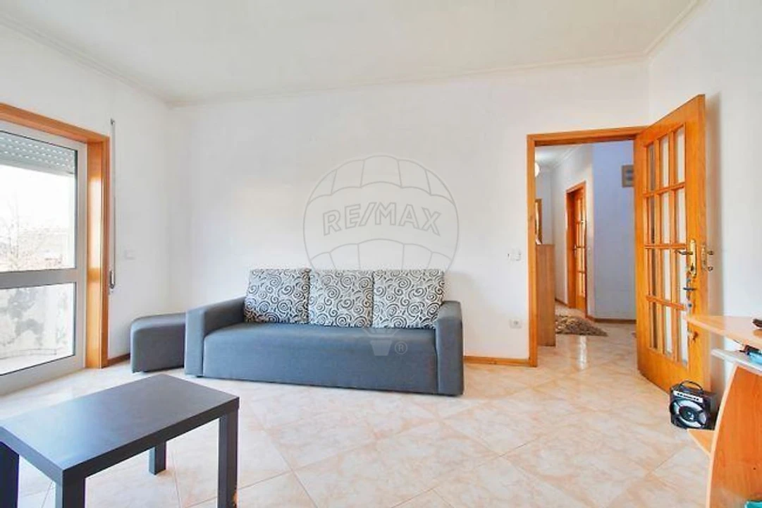 Apartamento T2 para Venda em Campo e Sobrado Foto 5