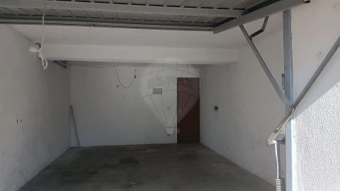 Apartamento T3 para Arrendamento em São Martinho do Bispo e Ribeira de Frades