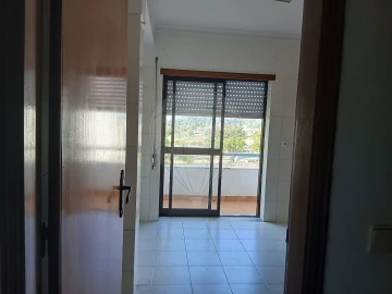 Apartamento T3 para Arrendamento em São Martinho do Bispo e Ribeira de Frades