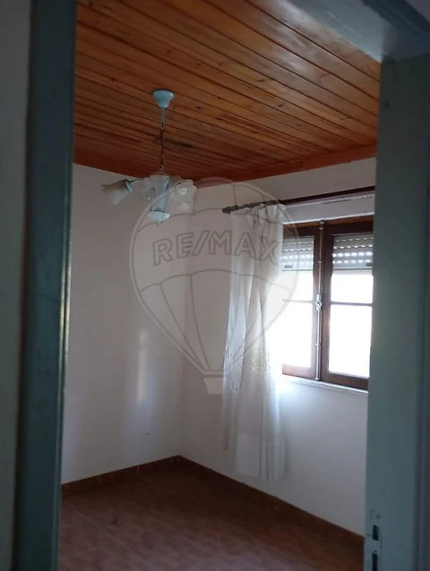 Moradia T3 para Venda em Santo Antonio dos Olivais