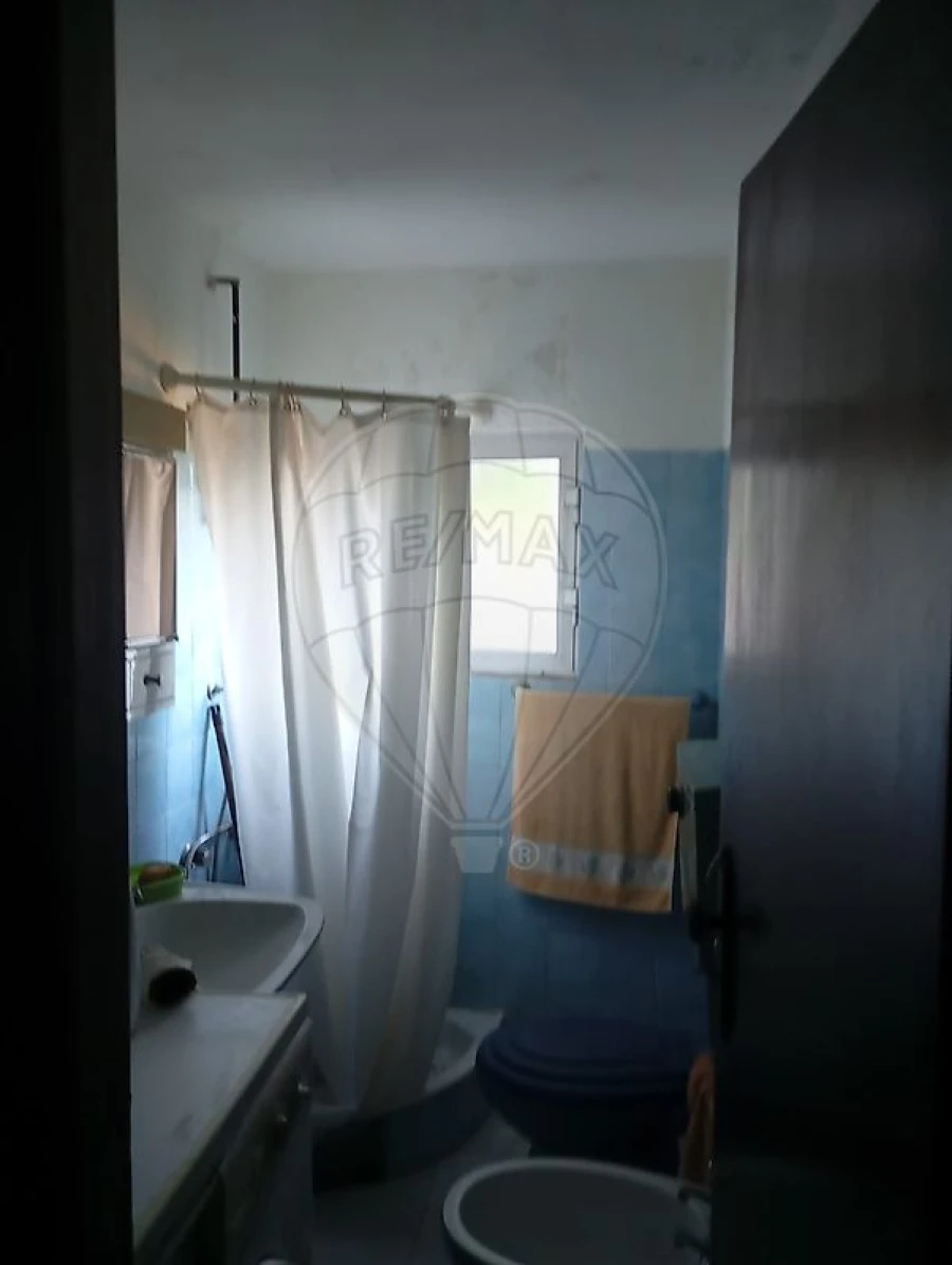 Moradia T3 para Venda em Santo Antonio dos Olivais Foto 2