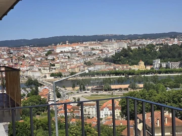 Apartamento T3 para Arrendamento em Santa Clara e Castelo Viegas