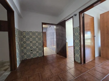 Apartamento T3 para Arrendamento em Santa Clara e Castelo Viegas