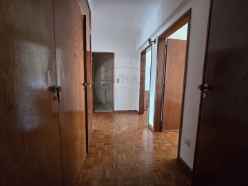 Apartamento T3 para Arrendamento em Santa Clara e Castelo Viegas