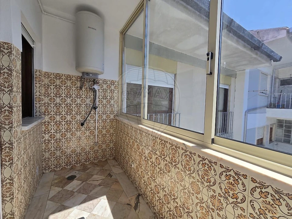 Apartamento T3 para Arrendamento em Santa Clara e Castelo Viegas Foto 22