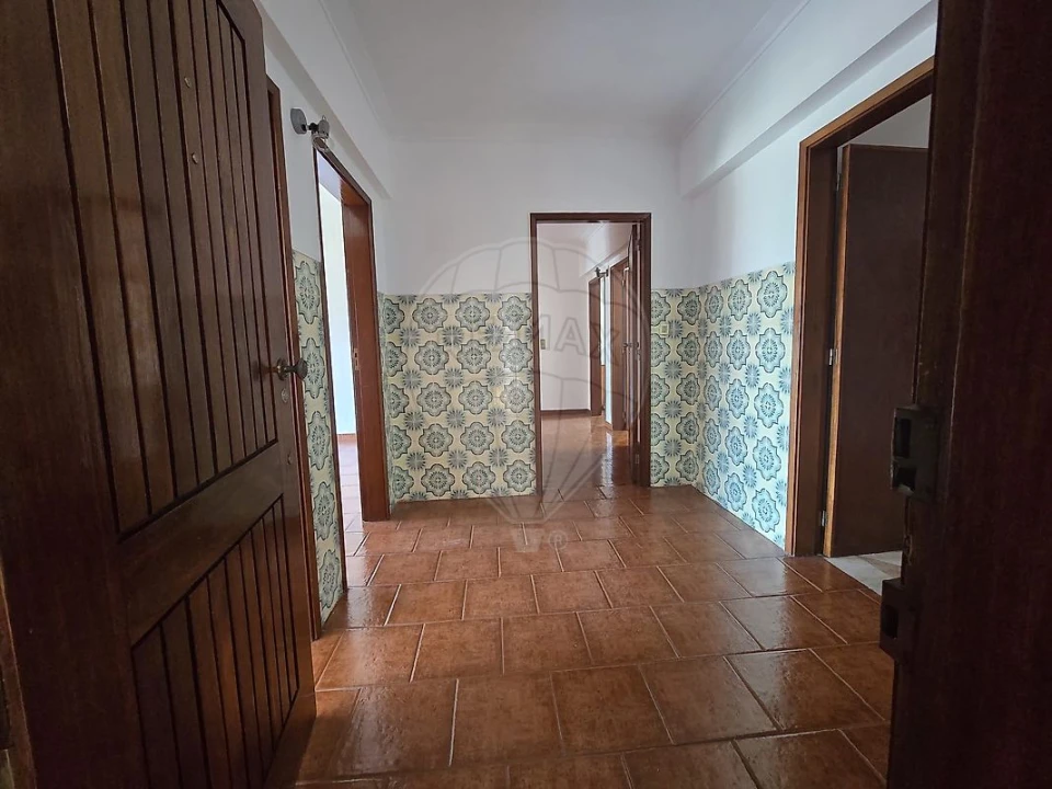Apartamento T3 para Arrendamento em Santa Clara e Castelo Viegas Foto 5