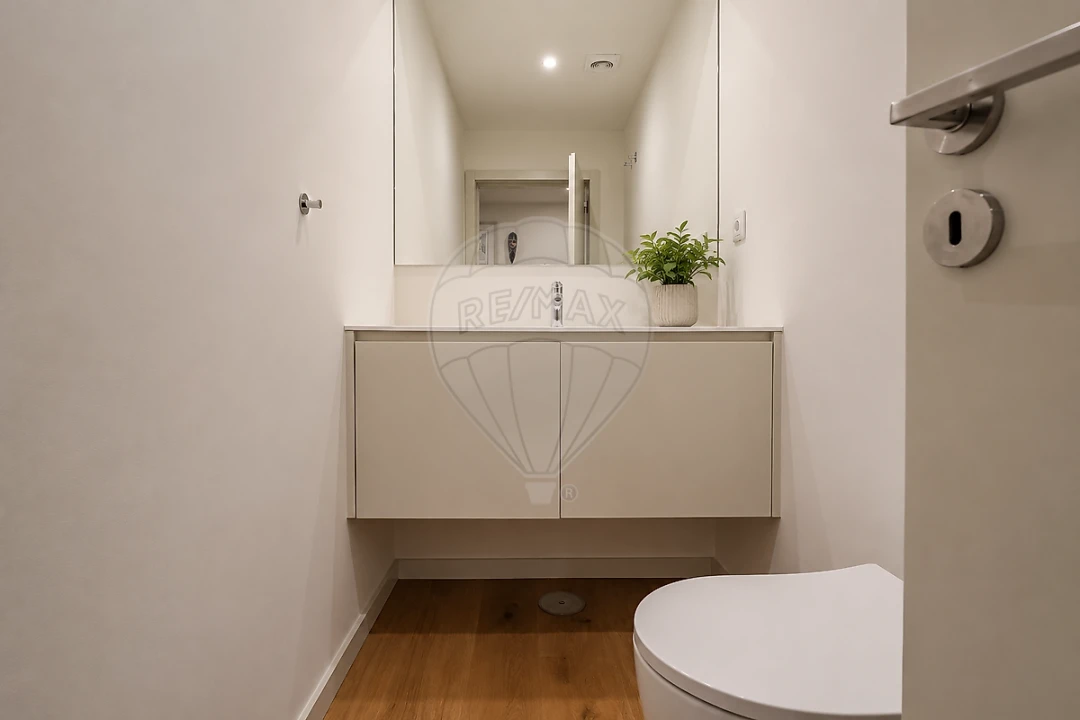 Apartamento T3 para Venda em Oliveira do Douro Foto 1